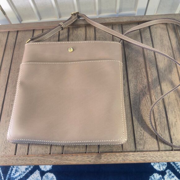 Gill Leather Crossbody Handbag - Picture 10 of 15